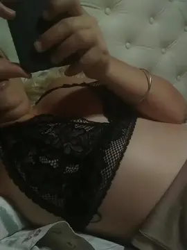 Cam4 Live Sex of Solenya25