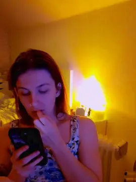 Cam4 Live Sex of Lola_psyco