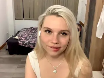 Cam4 Live Porn of PLUSHIE_EYES