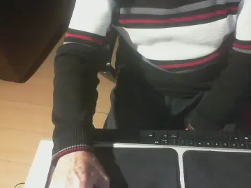 Cam4 Free Live Porn of dogego566