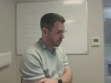 Cam4 Live Sex of Boredbrit85