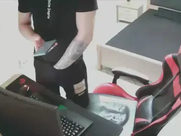 Cam4 Live Sex Cam of AlbanianFker21