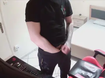 AlbanianFker21 from cam4