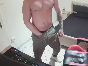 Cam4 Live Sex of AlbanianFker21