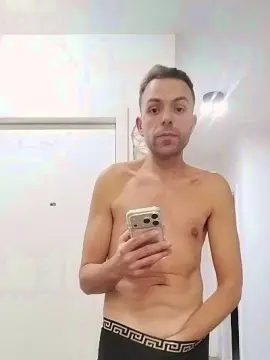 Cam4 Watch Live Sex Cams of Zorrosexy87