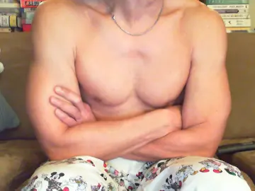 Cam4 Free Live Porn of triguysea