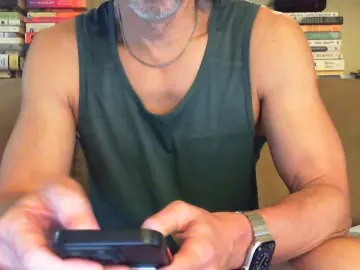 Cam4 Live Sex of triguysea