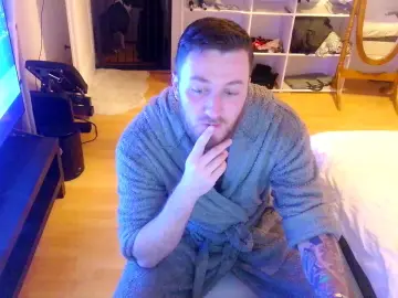 Cam4 Free Live Porn of Keviiios