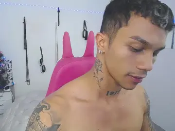 Cam4 Free Porn Cam of Leonard_Price