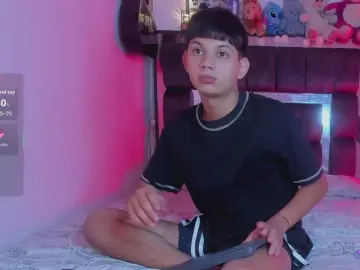 Cam4 Live Sex of naughty_daniel