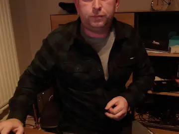 Cam4 Free Live Porn of 34yochemcock