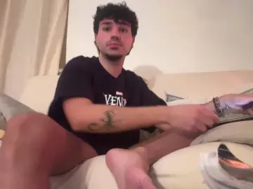 Cam4 Private Sex Chat of bisexualteddy