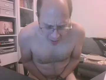 Cam4 Live Porn of slavevienna1