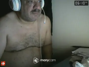 Cam4 Watch Live Sex Cams of benenzo