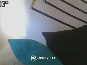 Cam4 Live Sex of benenzo