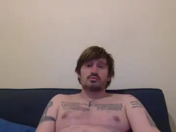 Cam4 Live Sex of picassosparrot3