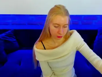 Cam4 Live Sex of Alina__Blonde