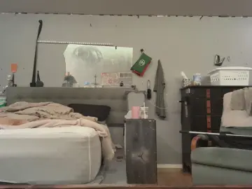 Cam4 Live Sex of bigdik4u69_fun