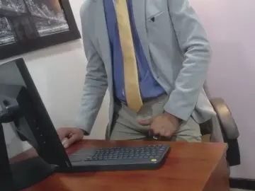 Cam4 Nude Webcam of Oswaldo__