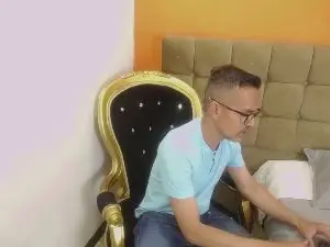 Cam4 Live Porn of Oswaldo__