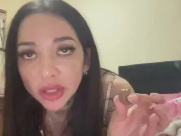 Cam4 Live Porn of taniafabiana