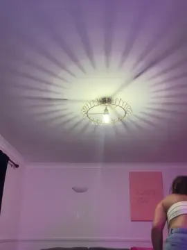 Cam4 Free Porn Cam of Cherry_Leigh_X