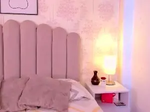 Cam4 Adult Video Chat of ShaynaFoxc