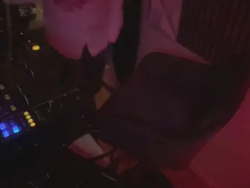 Cam4 Live Sex Cam of Loccco69