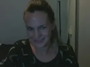 CrazyAnny1 from cam4