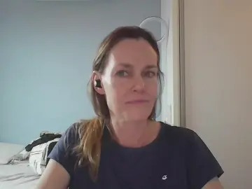 CrazyAnny1 from cam4