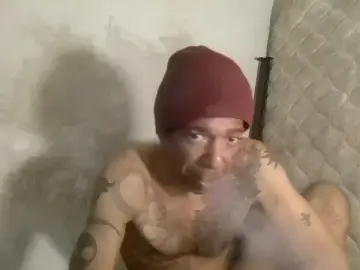 Cam4 Free Live Porn of StrokeFire247