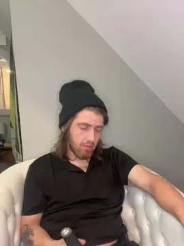 Cam4 Watch Live Sex Cams of Explosive_andyy