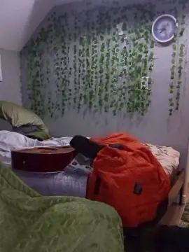 Cam4 Free Live Porn of Explosive_andyy