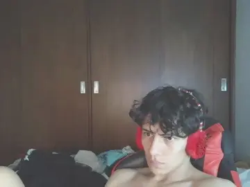 Cam4 Sex Chat of ares_bigcock