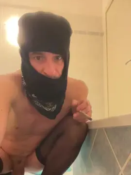 Cam4 Live Sex of delu_hot