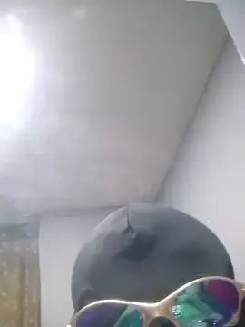 Cam4 Live Sex Cam of kevinymiky