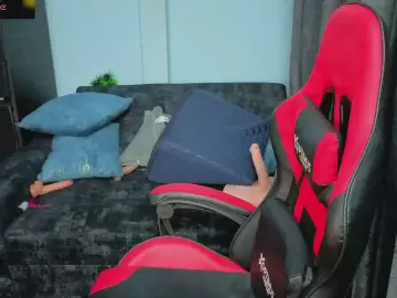 Cam4 Nude Webcam of charlottee_love