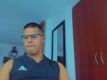 Cam4 Private Sex Chat of John_pmr