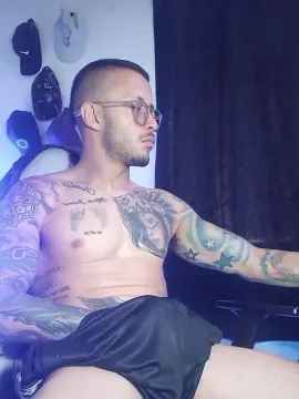 Cam4 Free Porn Cam of sebastian_horny