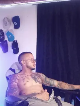 sebastian_horny from cam4