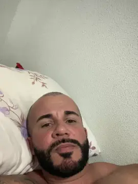 Cam4 Nude Webcam of guto356