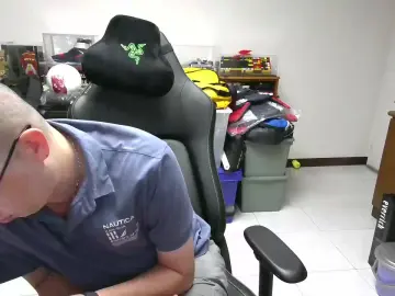 Cam4 Nude Webcam of omron15