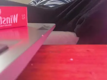 Cam4 Free Live Porn of roberdefor