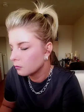 Cam4 Live Porn of sexyhotDom