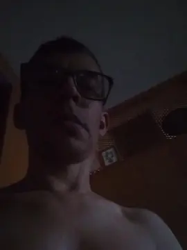 Cam4 Live Sex of Antonyoluiz