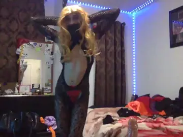 Cam4 Free Live Porn of IndianLadyBoy