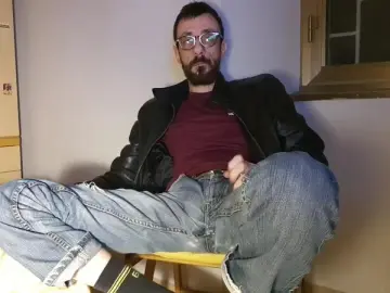 Cam4 Free Live Porn of scrocchia84