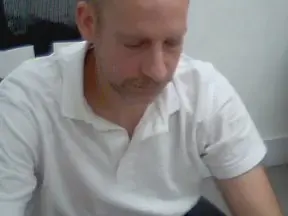 Cam4 Live Porn of ukofffice