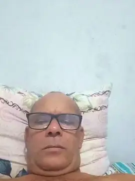 Cam4 Watch Live Sex Cams of Helinho56