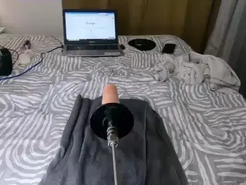 Cam4 Live Sex Cam of 25hornyboy2525